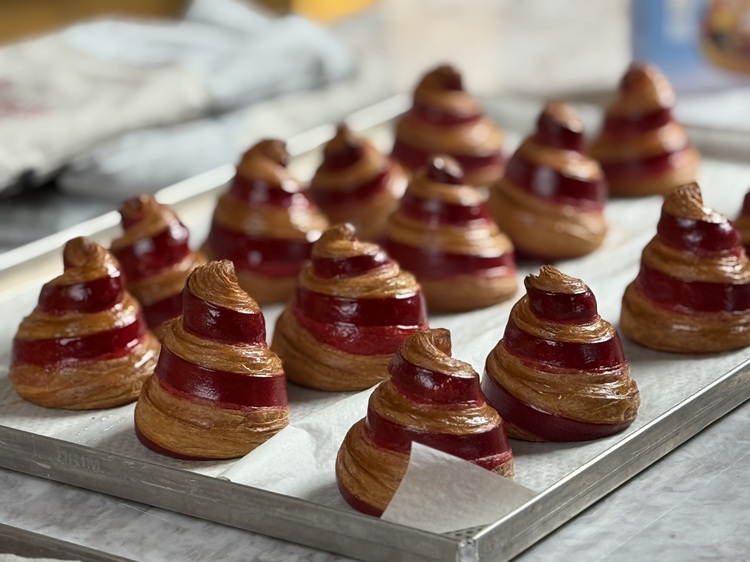 Rețetă - Croissant bicolor (The Raspberry)