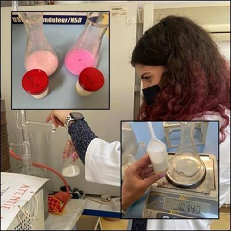 Yogurt with mint jelly