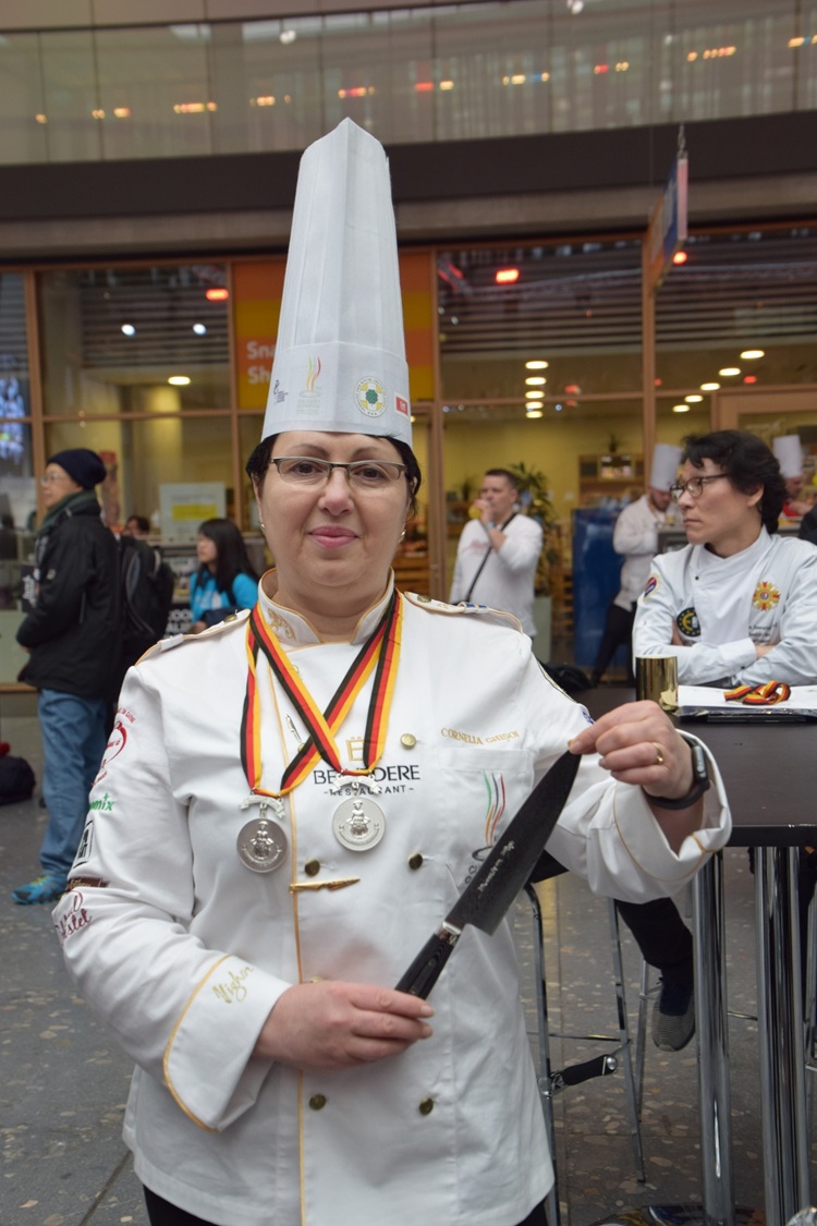 Interviu cu Lady Chef Cornelia Ghișoi